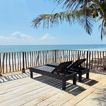 Mirage Beach House At Morava Court ฮิกคาดูวา ภายนอก รูปภาพ