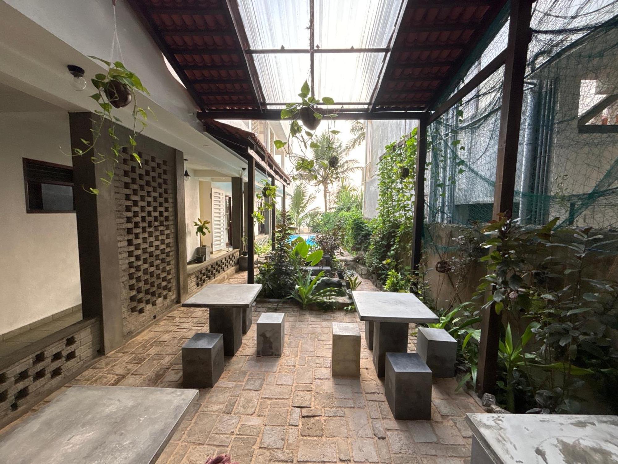 Mirage Beach House At Morava Court ฮิกคาดูวา ภายนอก รูปภาพ