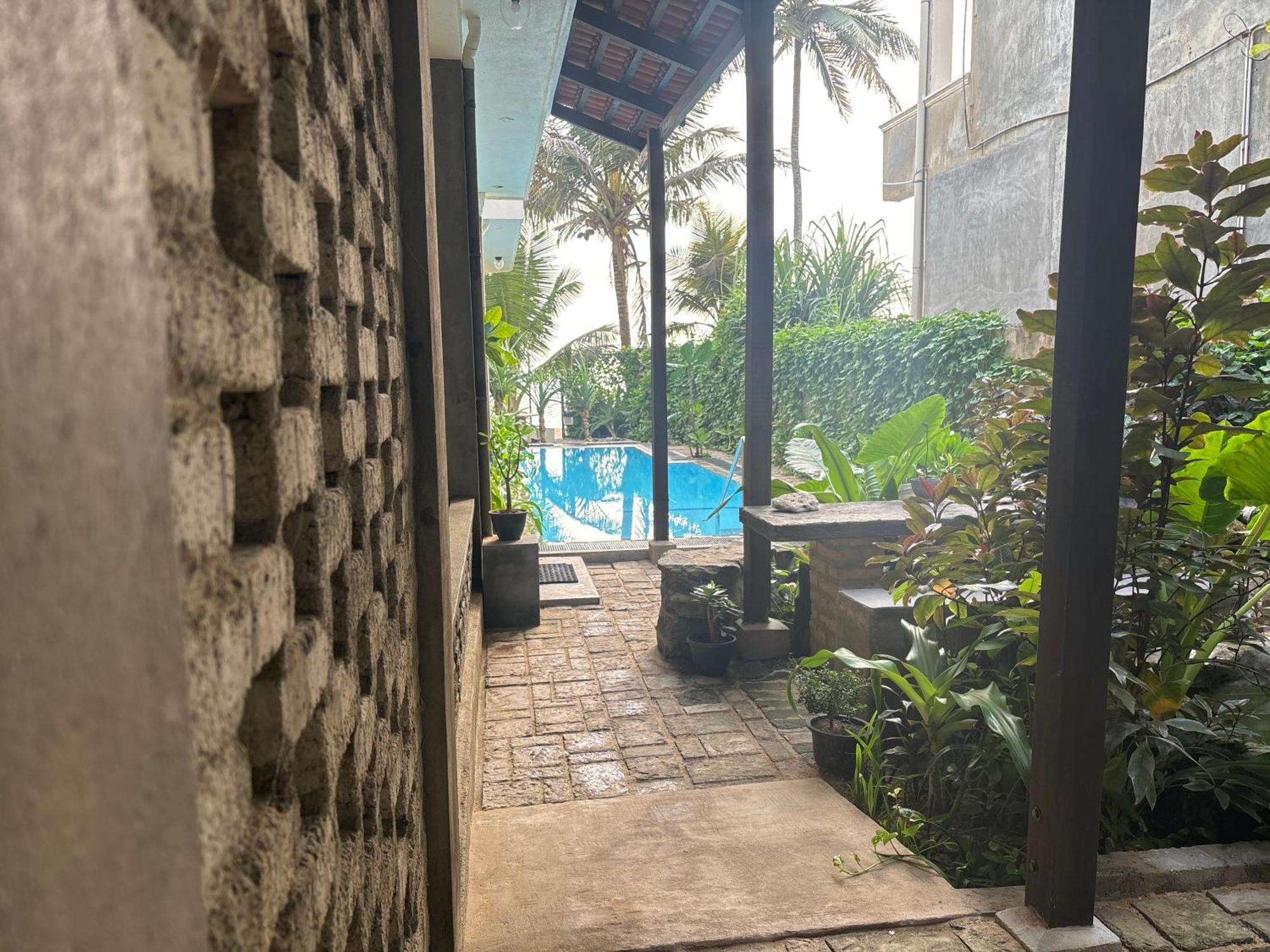 Mirage Beach House At Morava Court ฮิกคาดูวา ภายนอก รูปภาพ