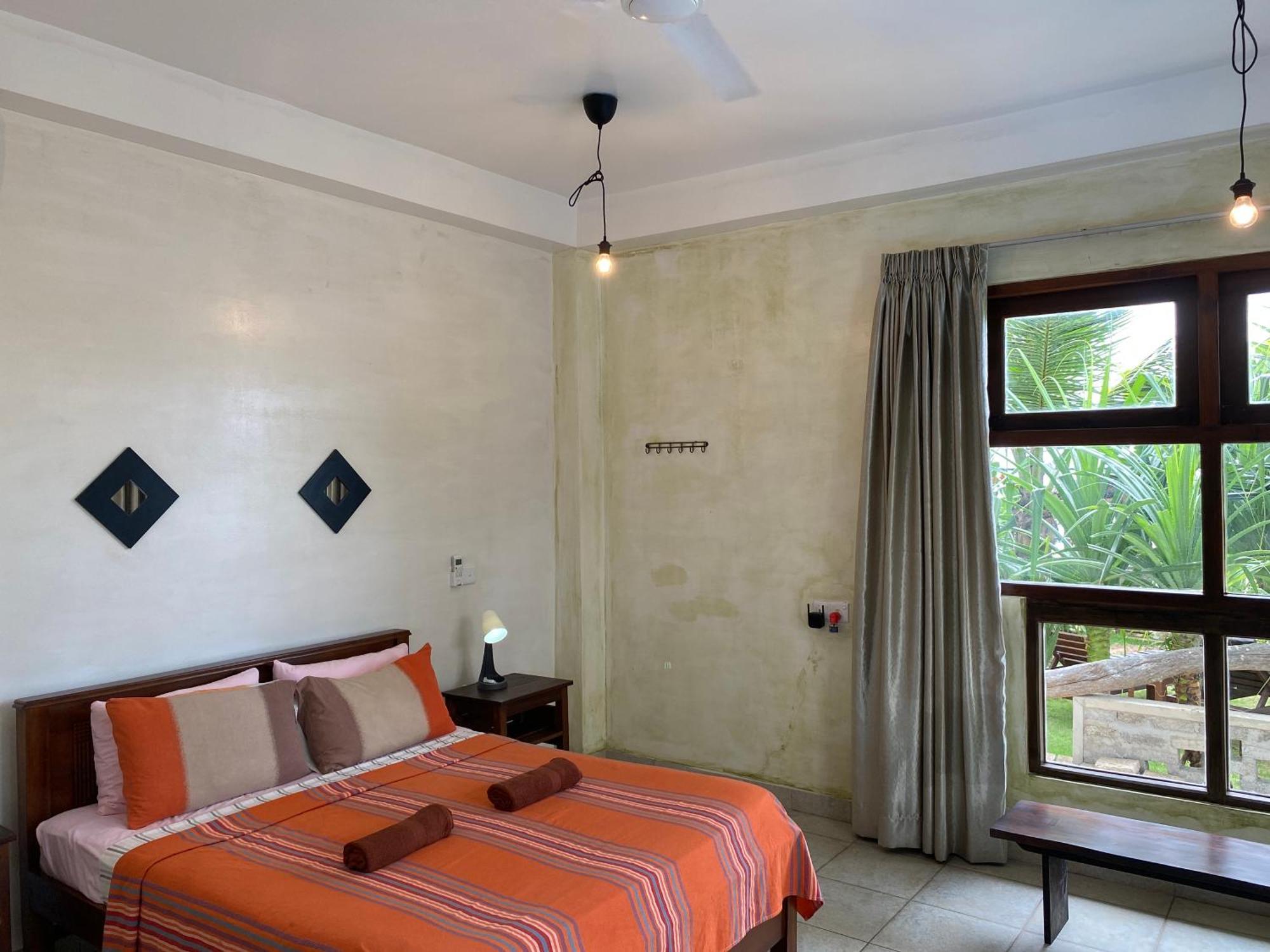 Mirage Beach House At Morava Court ฮิกคาดูวา ภายนอก รูปภาพ