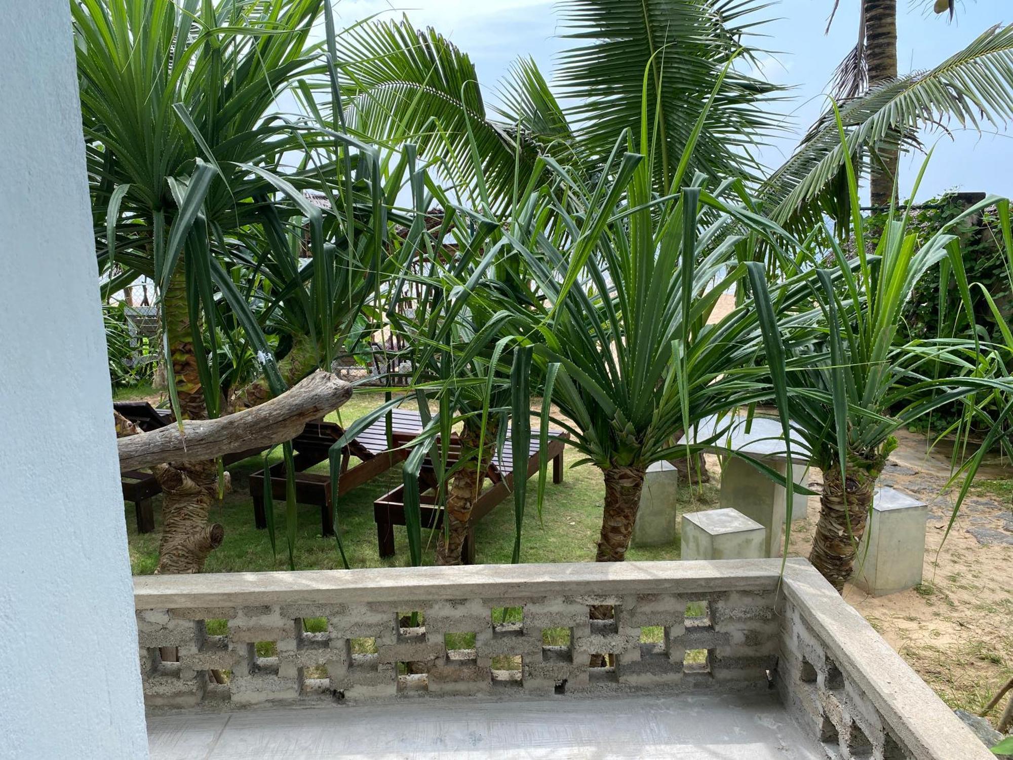Mirage Beach House At Morava Court ฮิกคาดูวา ภายนอก รูปภาพ