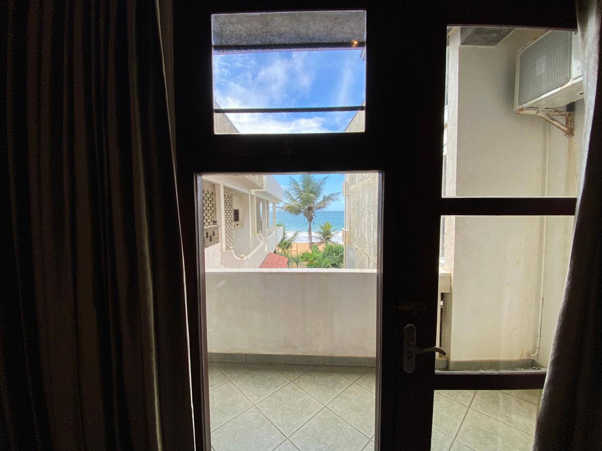 Mirage Beach House At Morava Court ฮิกคาดูวา ภายนอก รูปภาพ