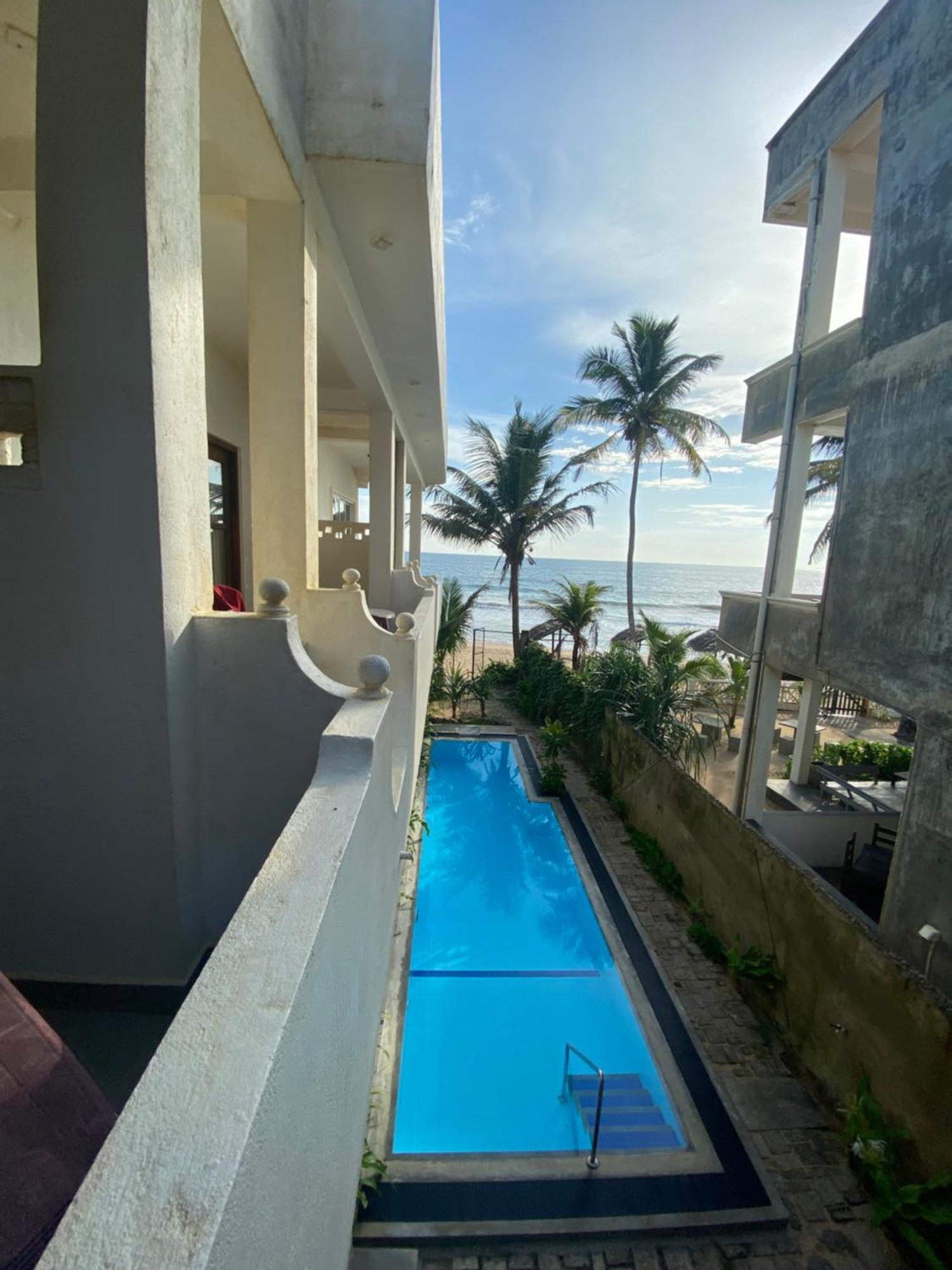 Mirage Beach House At Morava Court ฮิกคาดูวา ภายนอก รูปภาพ