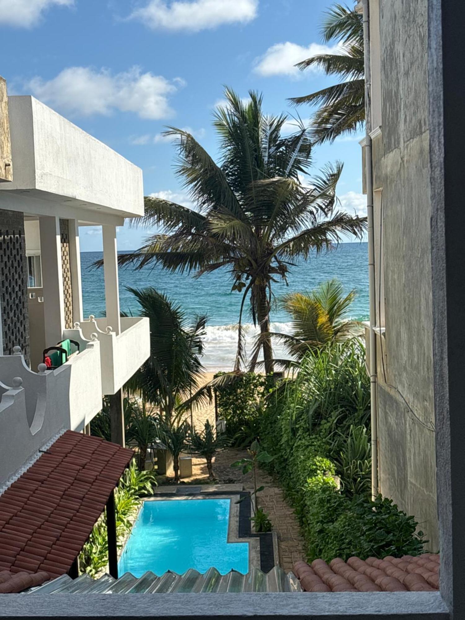 Mirage Beach House At Morava Court ฮิกคาดูวา ภายนอก รูปภาพ