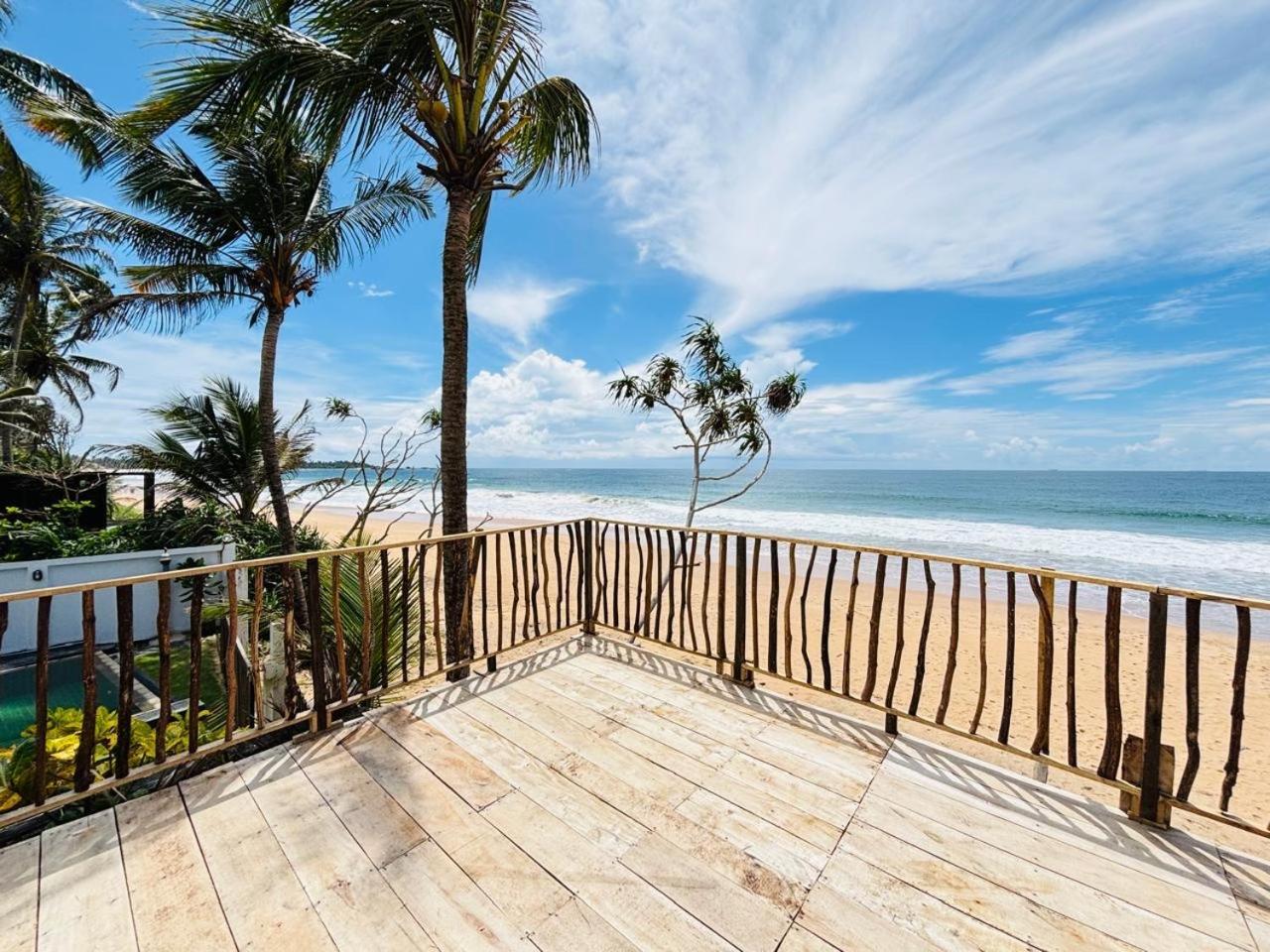 Mirage Beach House At Morava Court ฮิกคาดูวา ภายนอก รูปภาพ